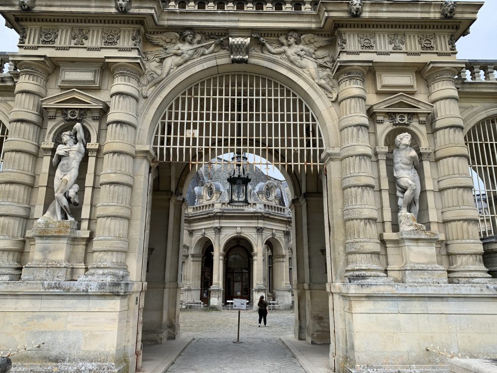 Entrée du Château de Chantilly © Marjorie Eclar