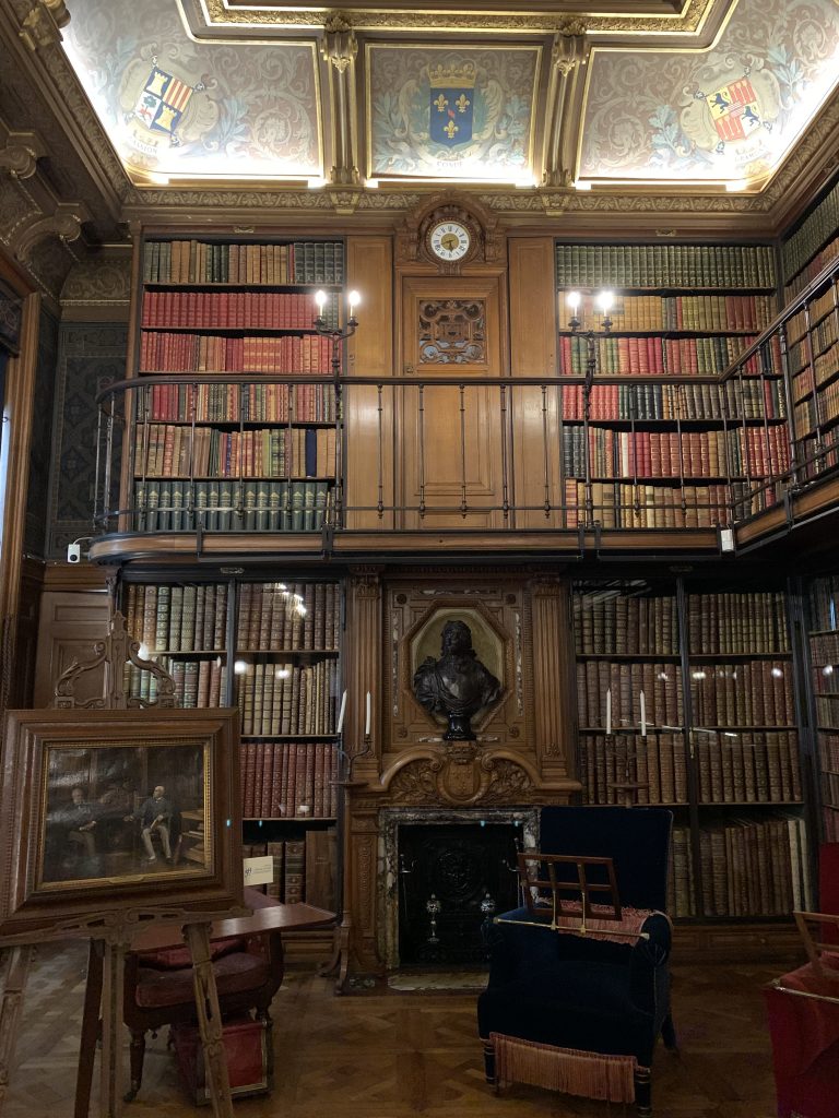 Cabinet des livres, Château de Chantilly © Marjorie Eclar